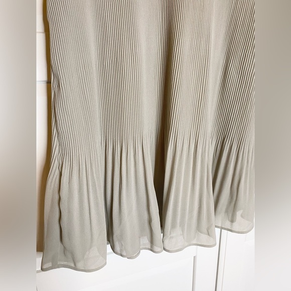 NWT H&M flowy blouse - Picture 4 of 7